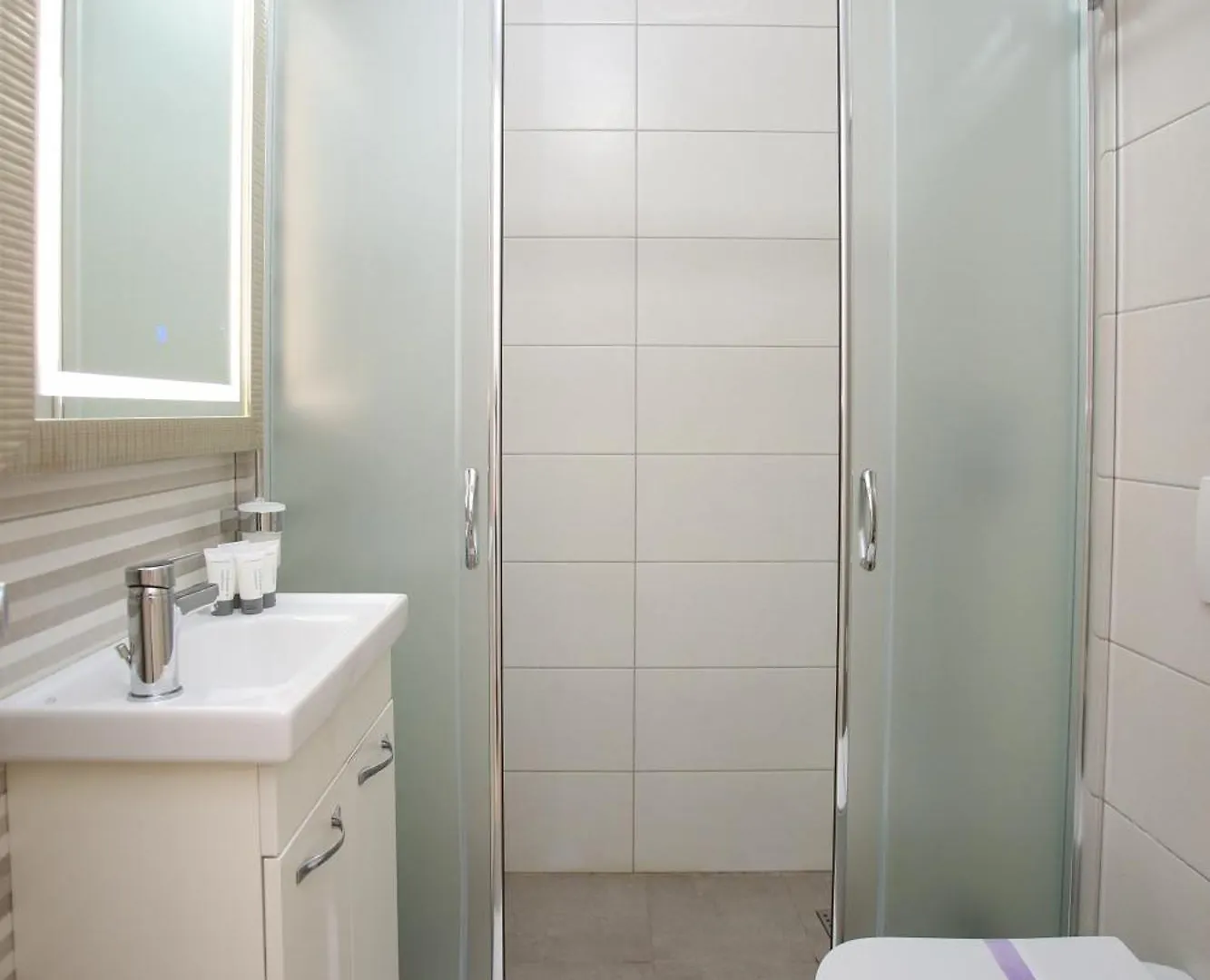 Rio Boutique Hotel Vlorë 4*,  Albania