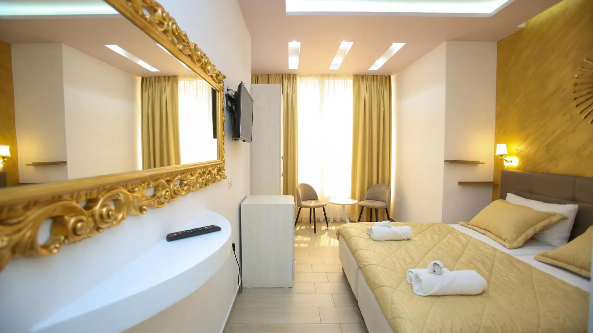 Rio Boutique Hotel Vlorë 4*,  阿尔巴尼亚